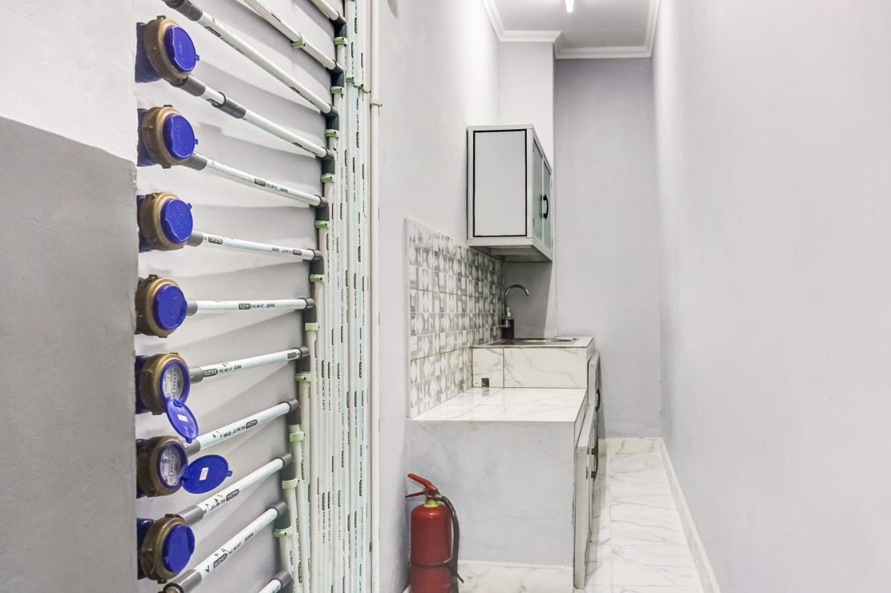 Collection O 91131 New V1 Hotel Τζακάρτα Εξωτερικό φωτογραφία