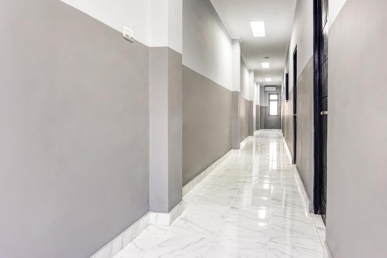 Collection O 91131 New V1 Hotel Τζακάρτα Εξωτερικό φωτογραφία